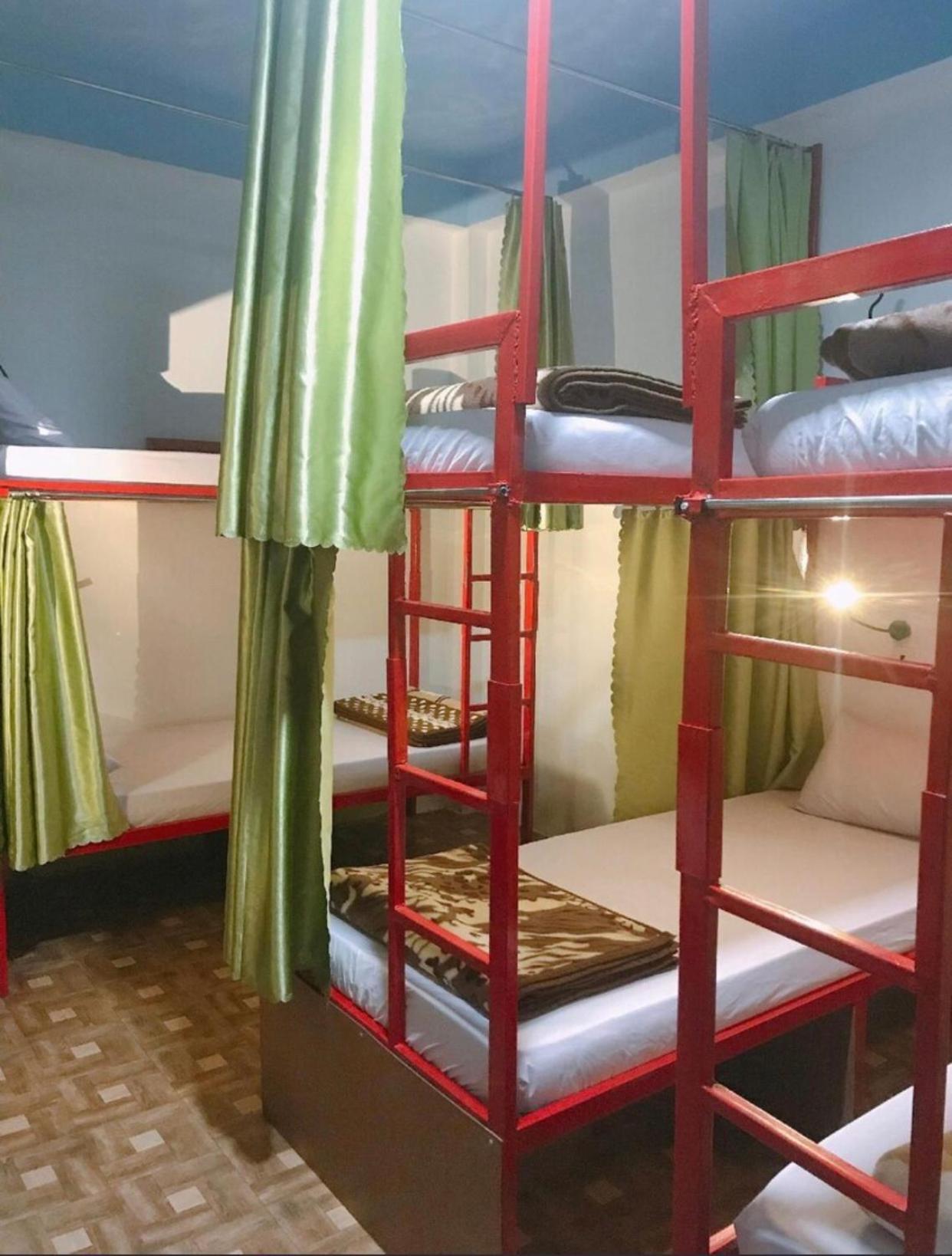 Vang Vieng Ruby Backpackers Hostel Kültér fotó